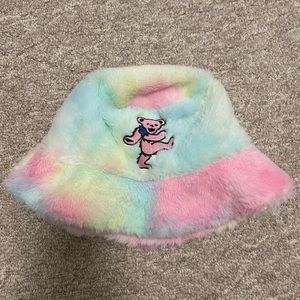 Great full Dead Bear Fuzzy Bucket Hat